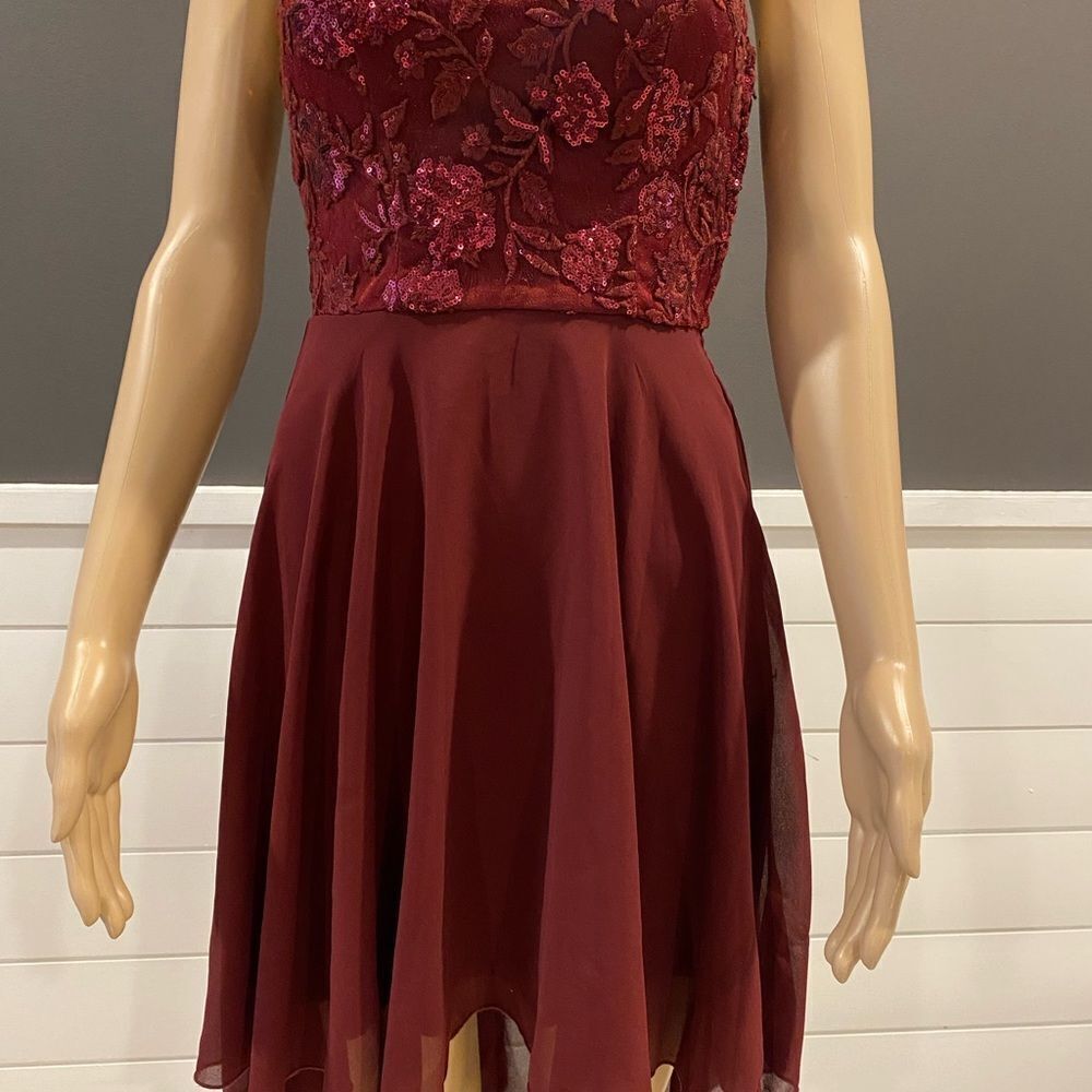 SPEECHLESS DRESSED - Picture 5 of 6